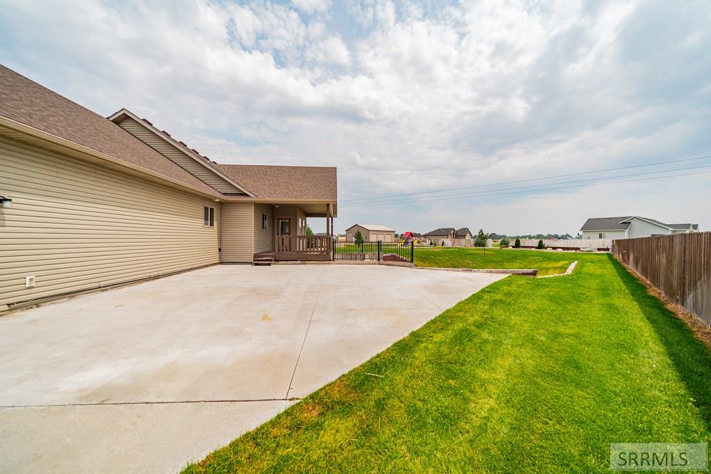 132 N 4020 E Property Photo 69