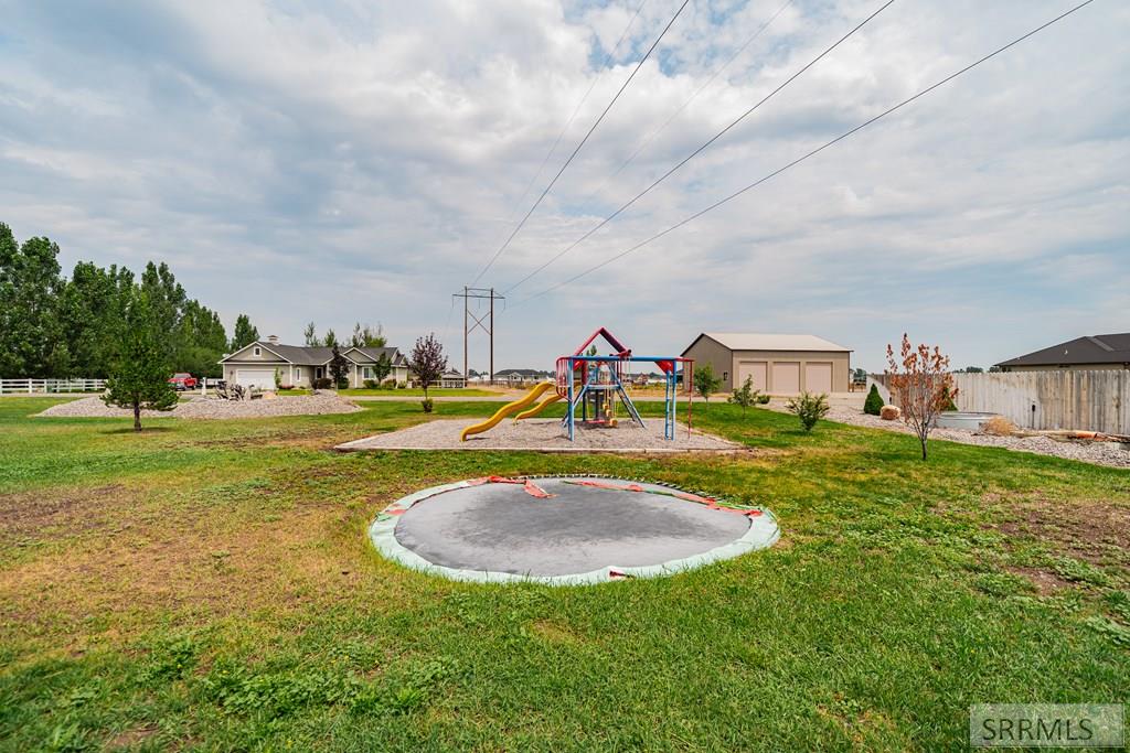 132 N 4020 E Property Photo 73