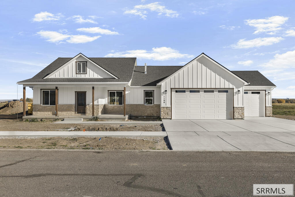 1166 Castle Pines Road Property Photo 1