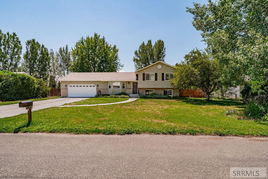 3854 E 12 N Property Photo 1