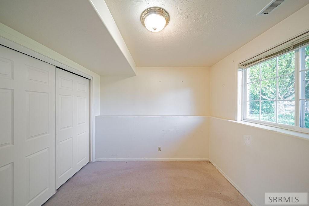 3854 E 12 N Property Photo 12