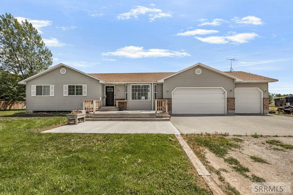3976 E 200 N Property Photo 3