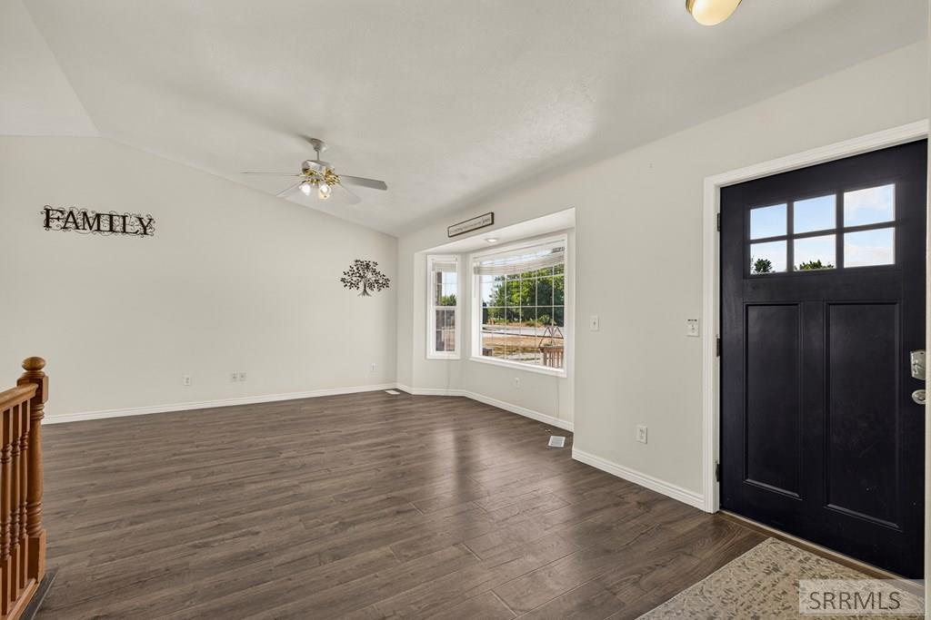3976 E 200 N Property Photo 5