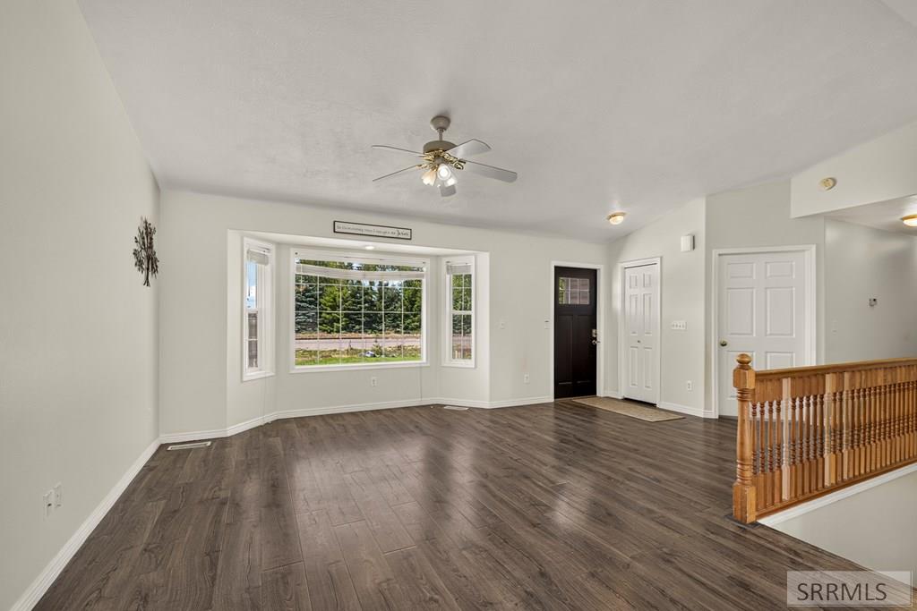 3976 E 200 N Property Photo 6