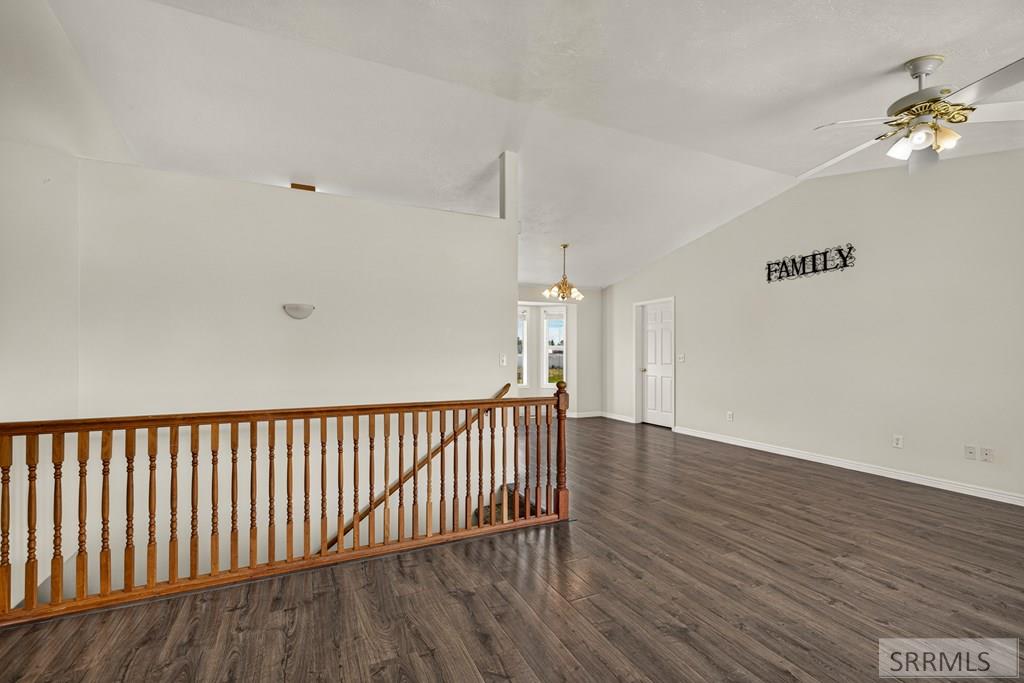 3976 E 200 N Property Photo 8
