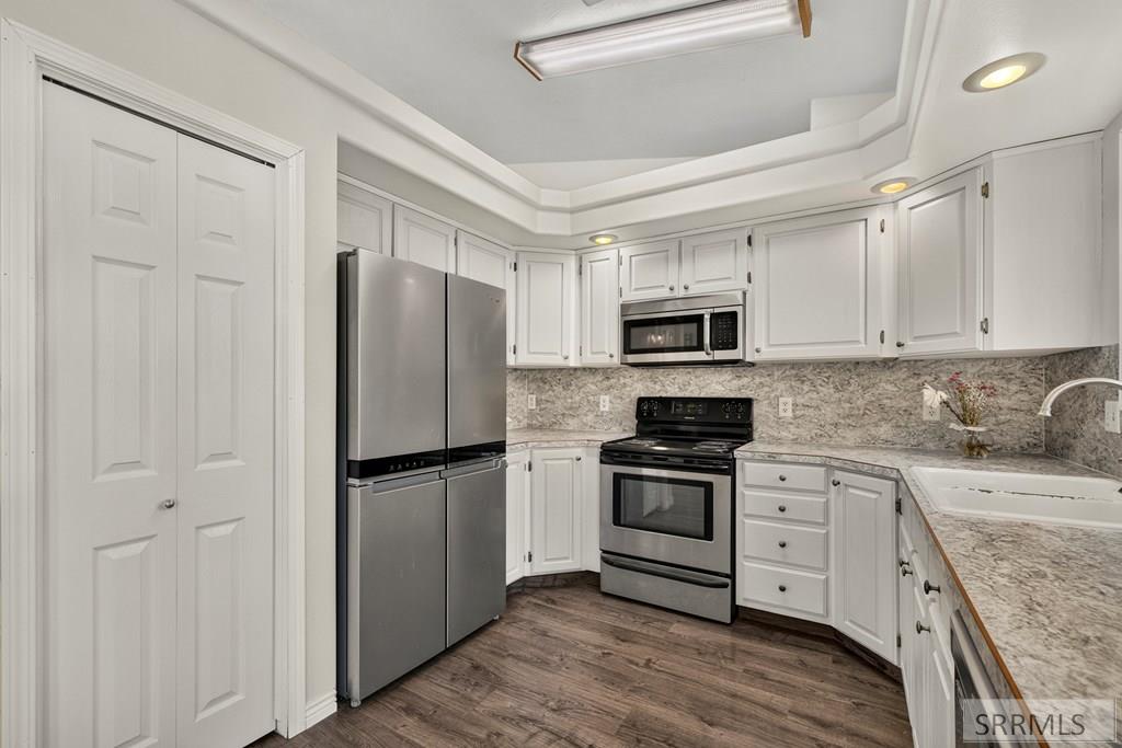 3976 E 200 N Property Photo 11