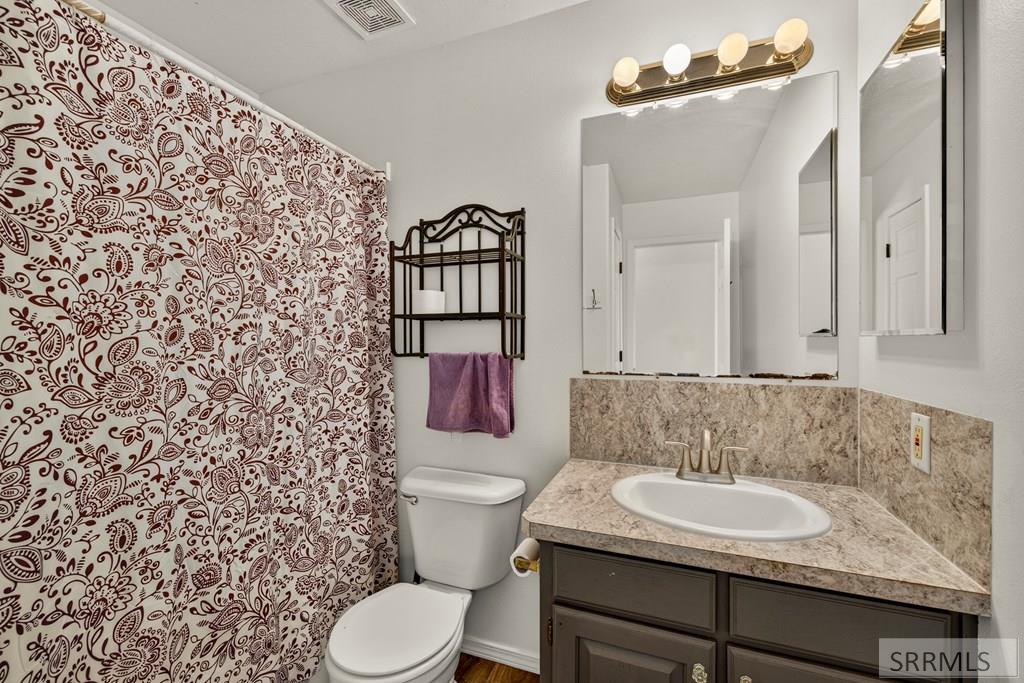 3976 E 200 N Property Photo 24