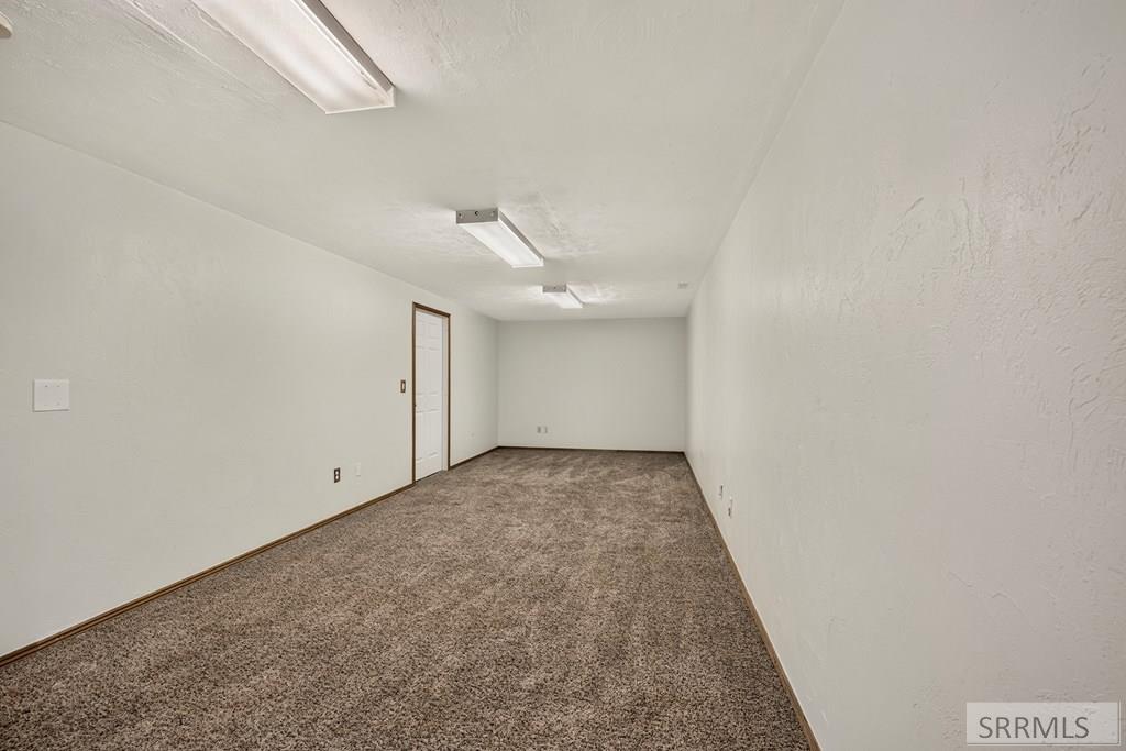 3976 E 200 N Property Photo 25