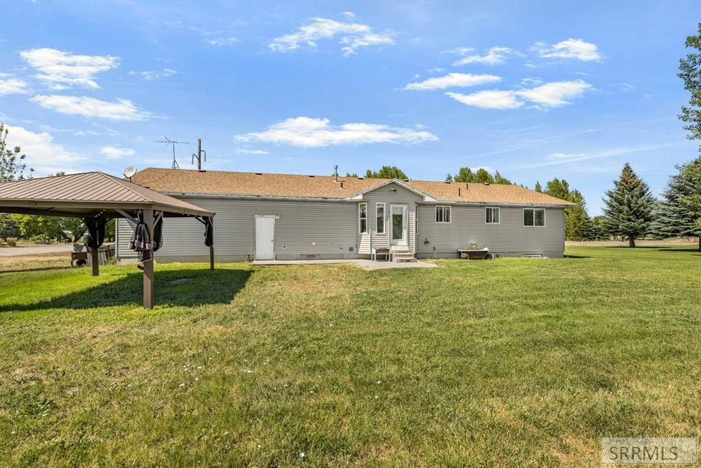 3976 E 200 N Property Photo 40