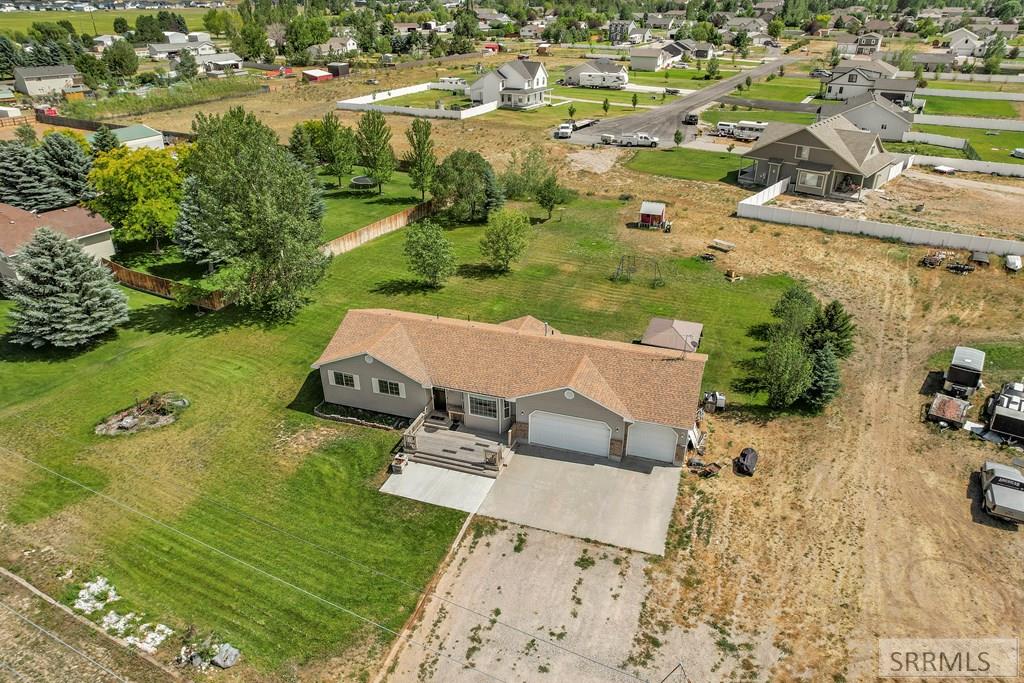 3976 E 200 N Property Photo 42