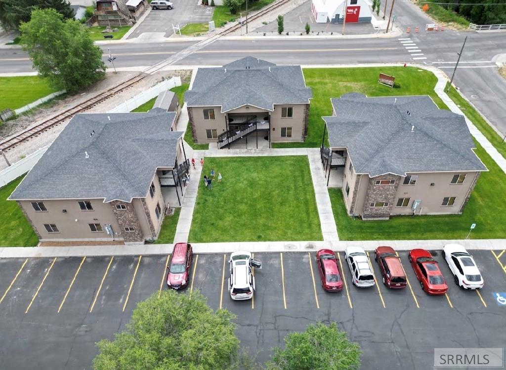 177 S 4th W Property Photo 2