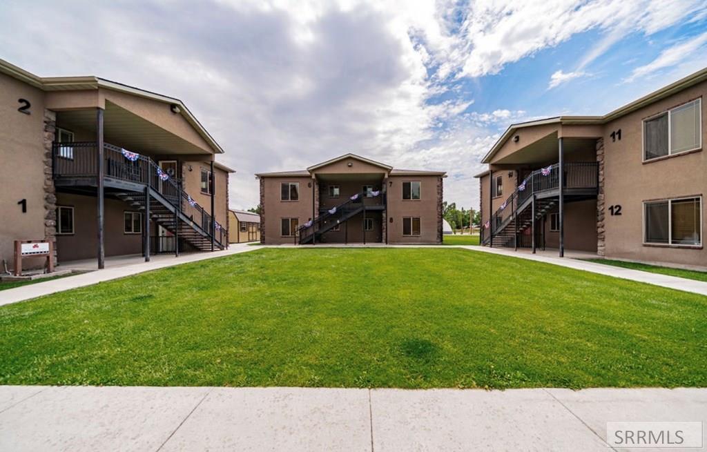 177 S 4th W Property Photo 11