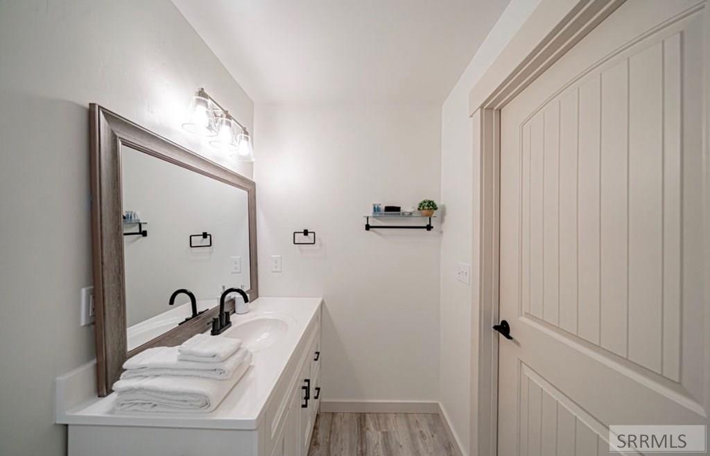 177 S 4th W Property Photo 19