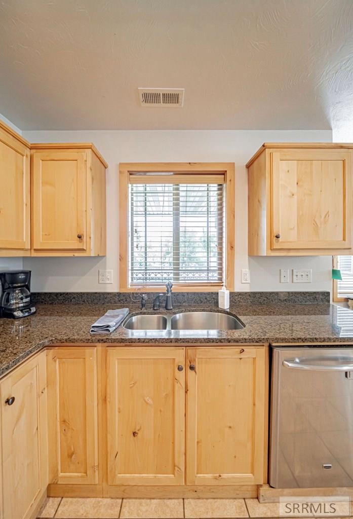 177 S 4th W Property Photo 63