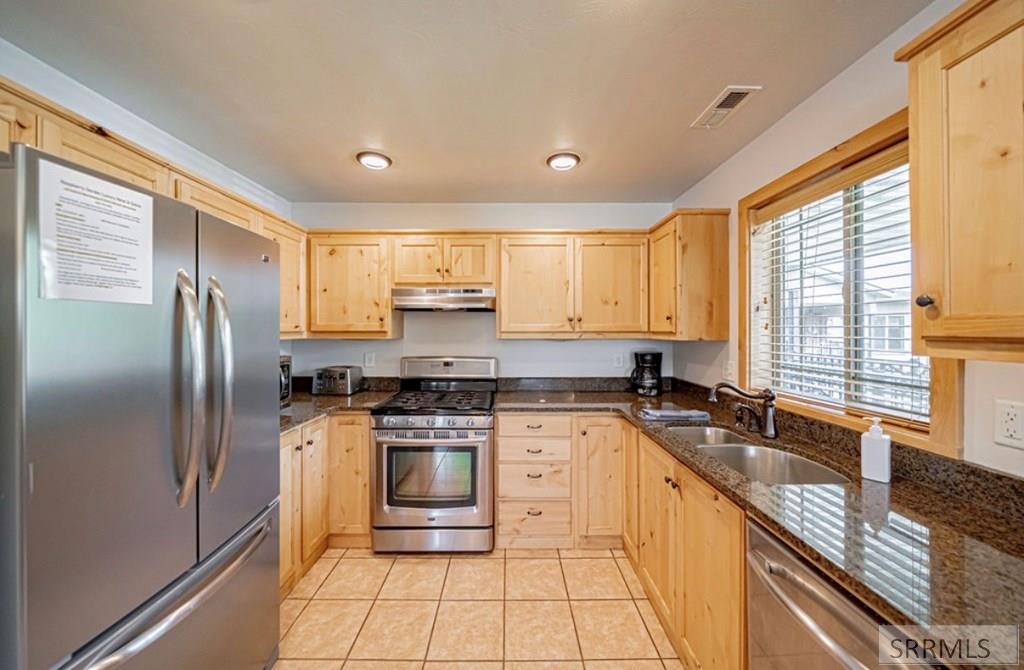 177 S 4th W Property Photo 68