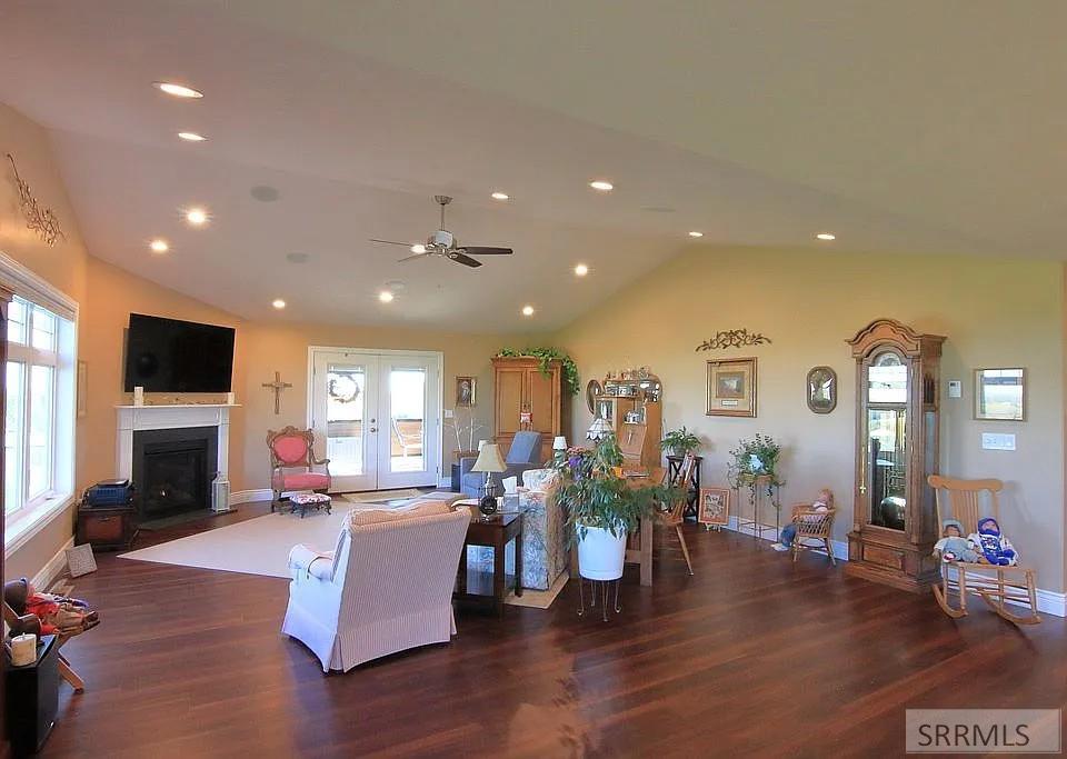 1184 N 1325 E Property Photo 10