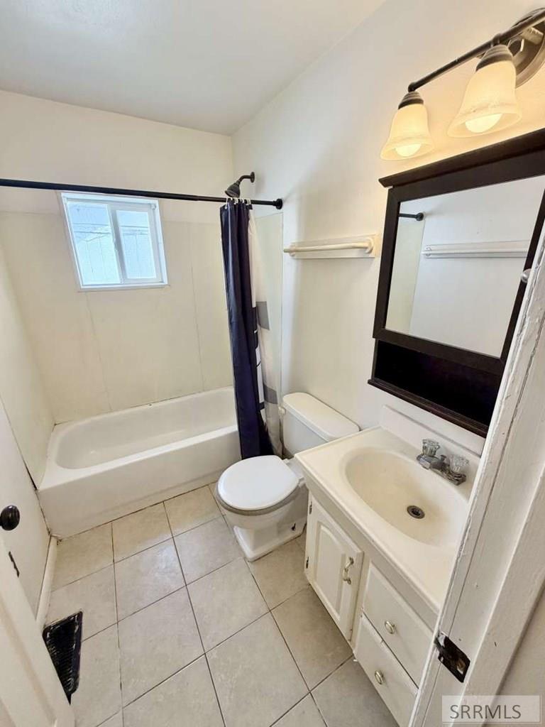 320 Lincoln Street Property Photo 6