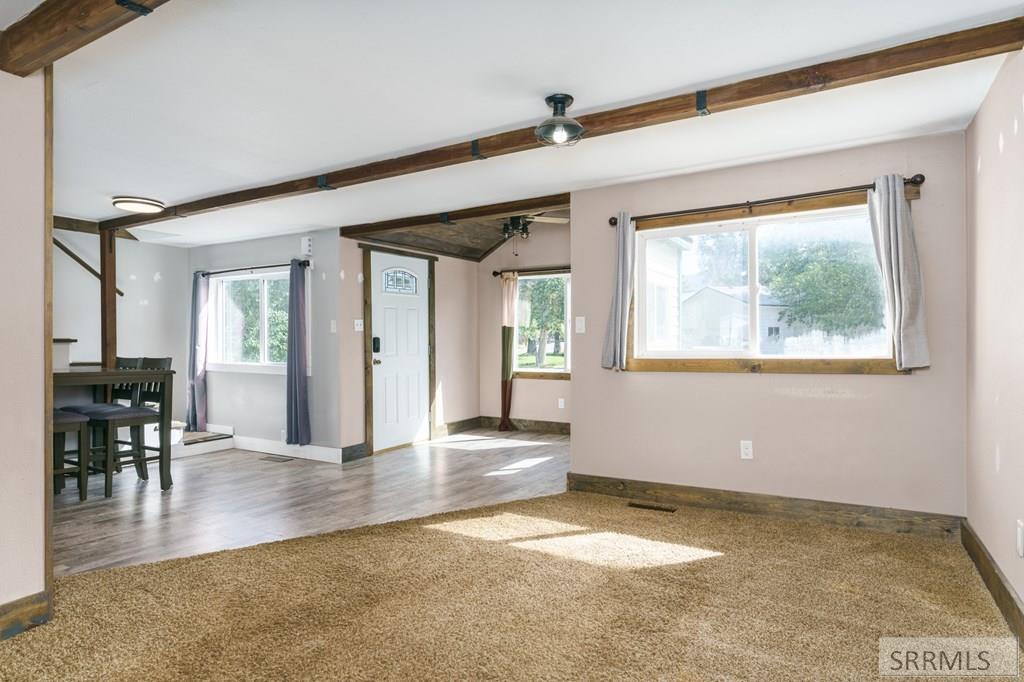 904 Bannock Road Property Photo 6