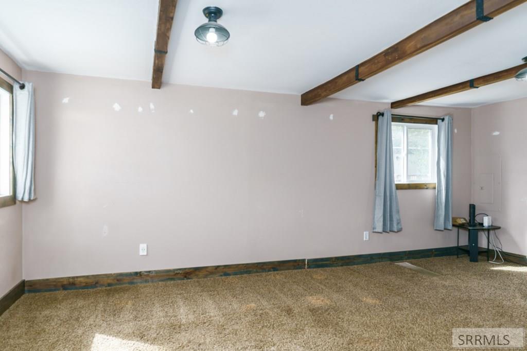 904 Bannock Road Property Photo 8
