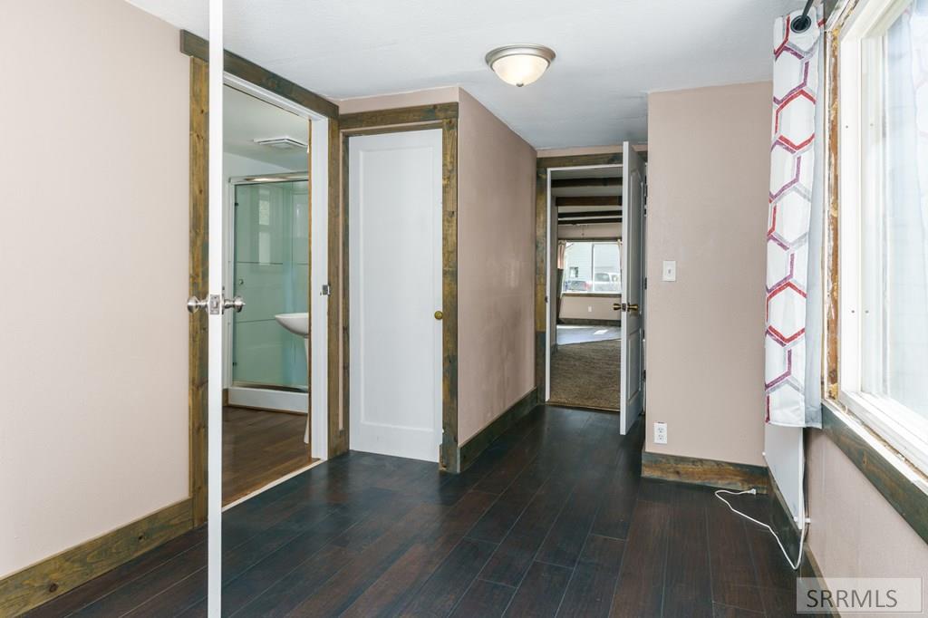 904 Bannock Road Property Photo 16