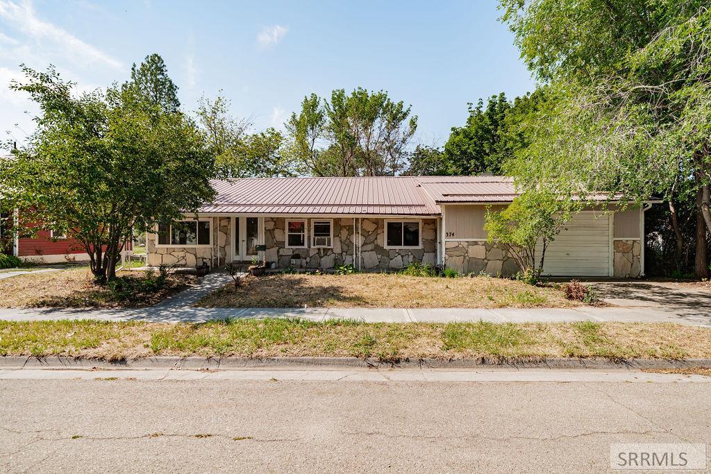 374 3rd Street Property Photo 1