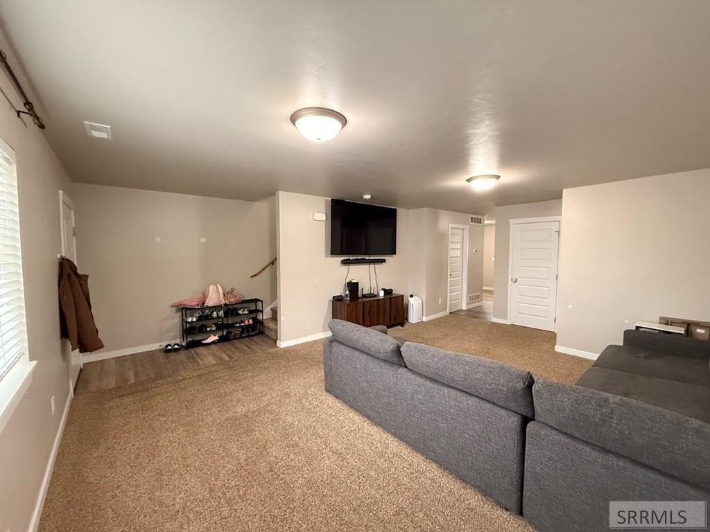 2001 Lawrence Lane # 604 Property Photo 11