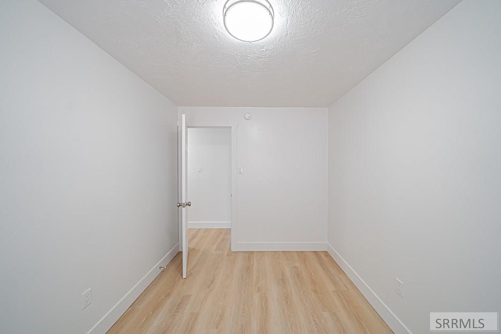 675-677 Holbrook Drive Property Photo 17