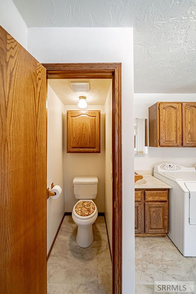 5915 W 65th S Property Photo 25