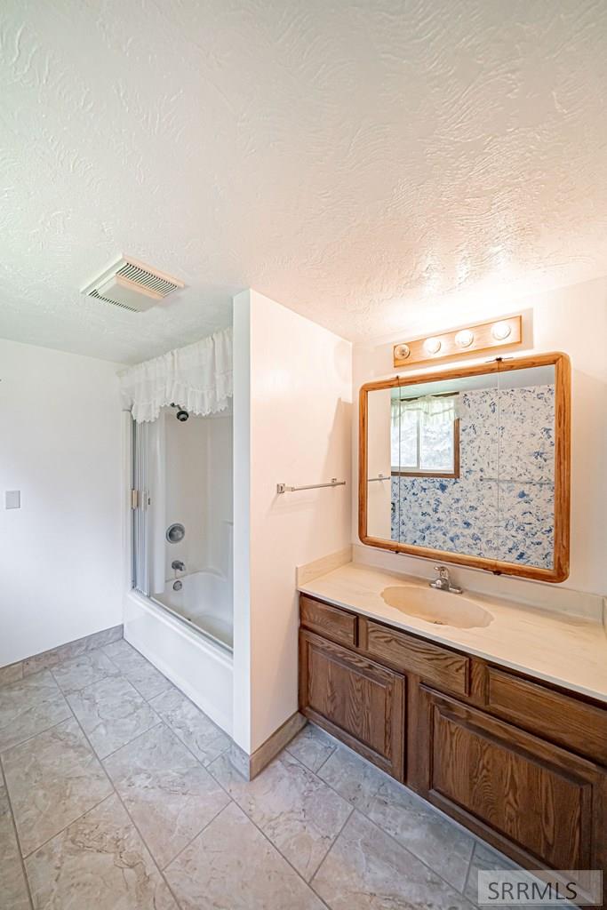 5915 W 65th S Property Photo 31
