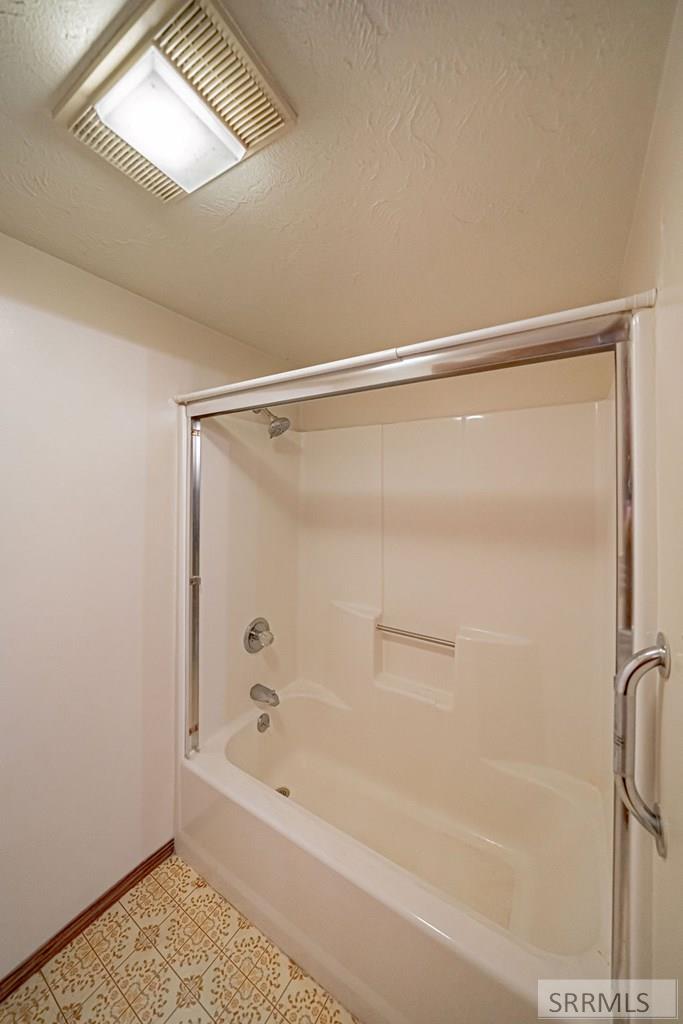 5915 W 65th S Property Photo 37