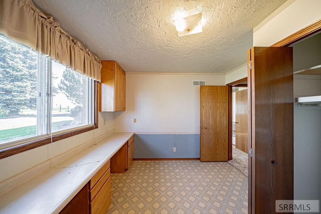 5915 W 65th S Property Photo 51