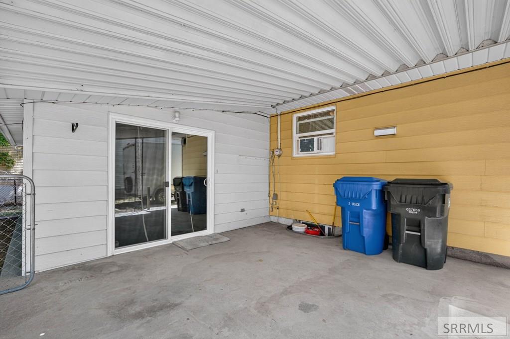 555 Packard Property Photo 36