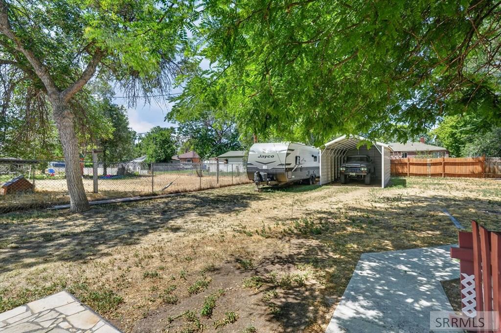 555 Packard Property Photo 37