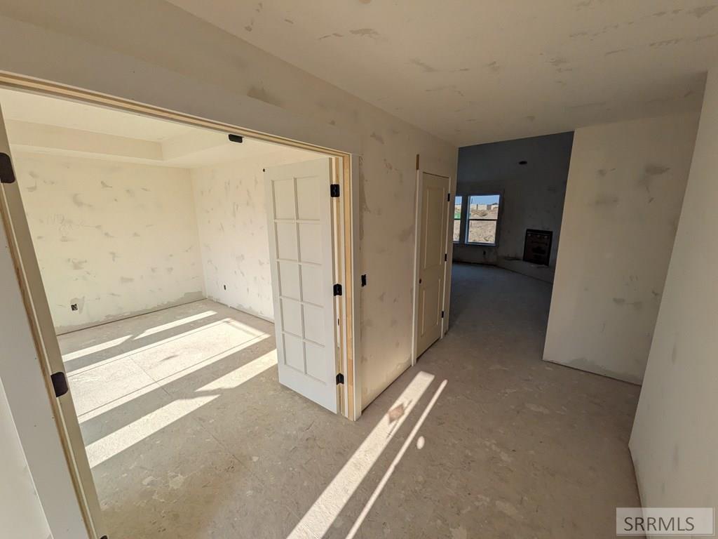 553 Meadowbrook Property Photo 2