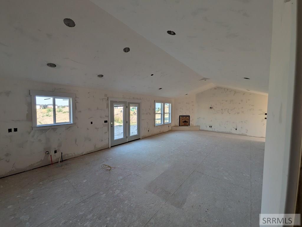 553 Meadowbrook Property Photo 5