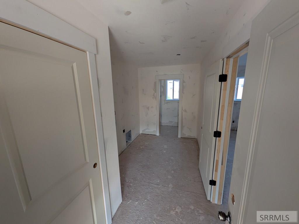 553 Meadowbrook Property Photo 6