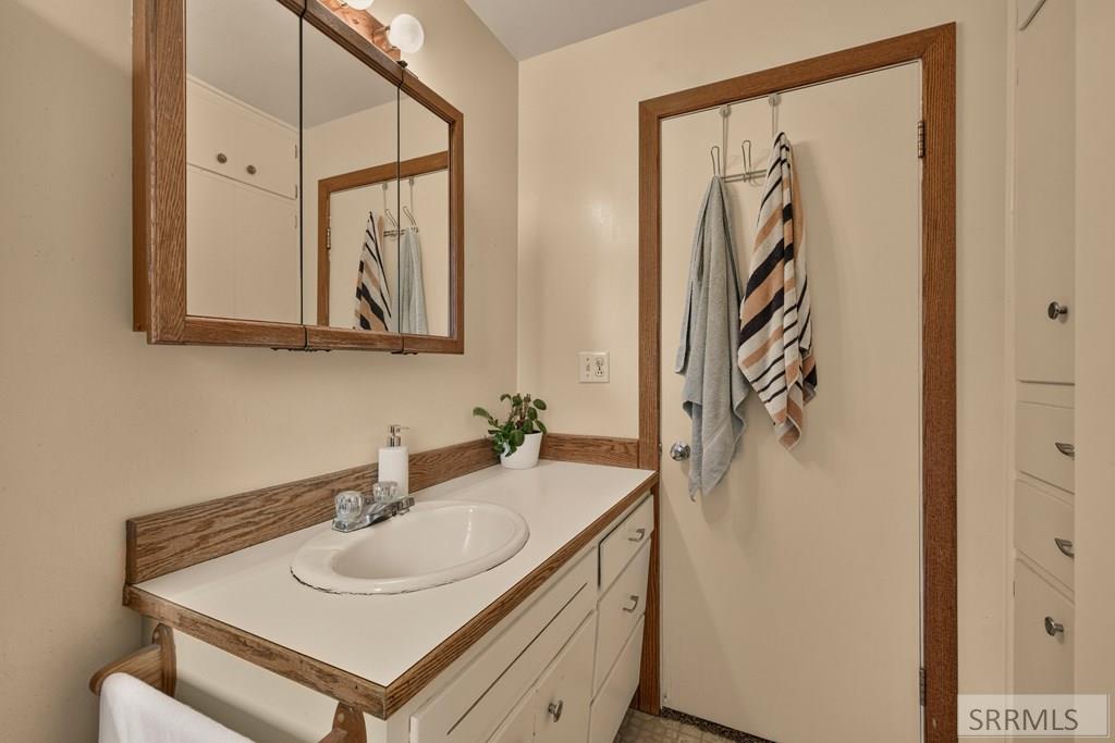 425 Horrocks Drive Property Photo 23