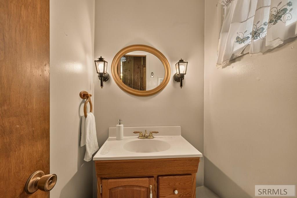 425 Horrocks Drive Property Photo 27