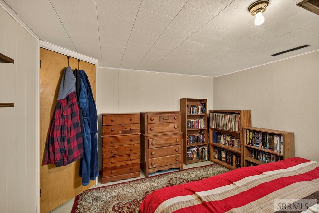 425 Horrocks Drive Property Photo 33