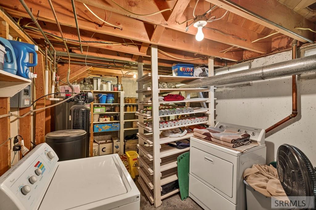 425 Horrocks Drive Property Photo 35