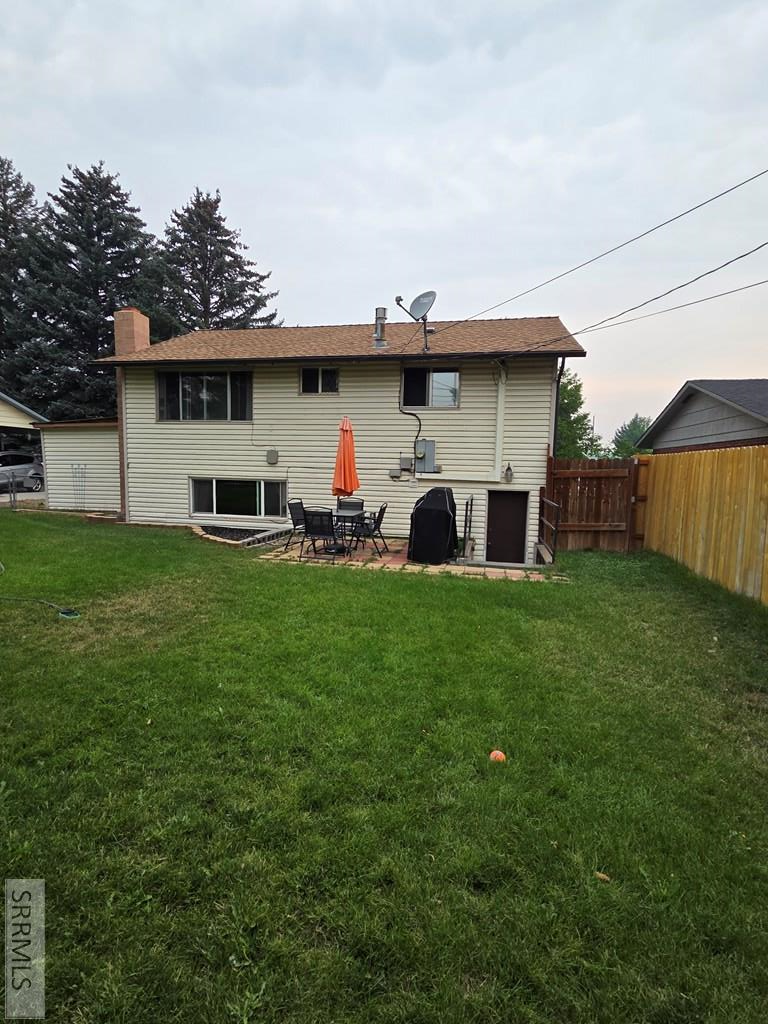 740 Melrose Drive Property Photo 3