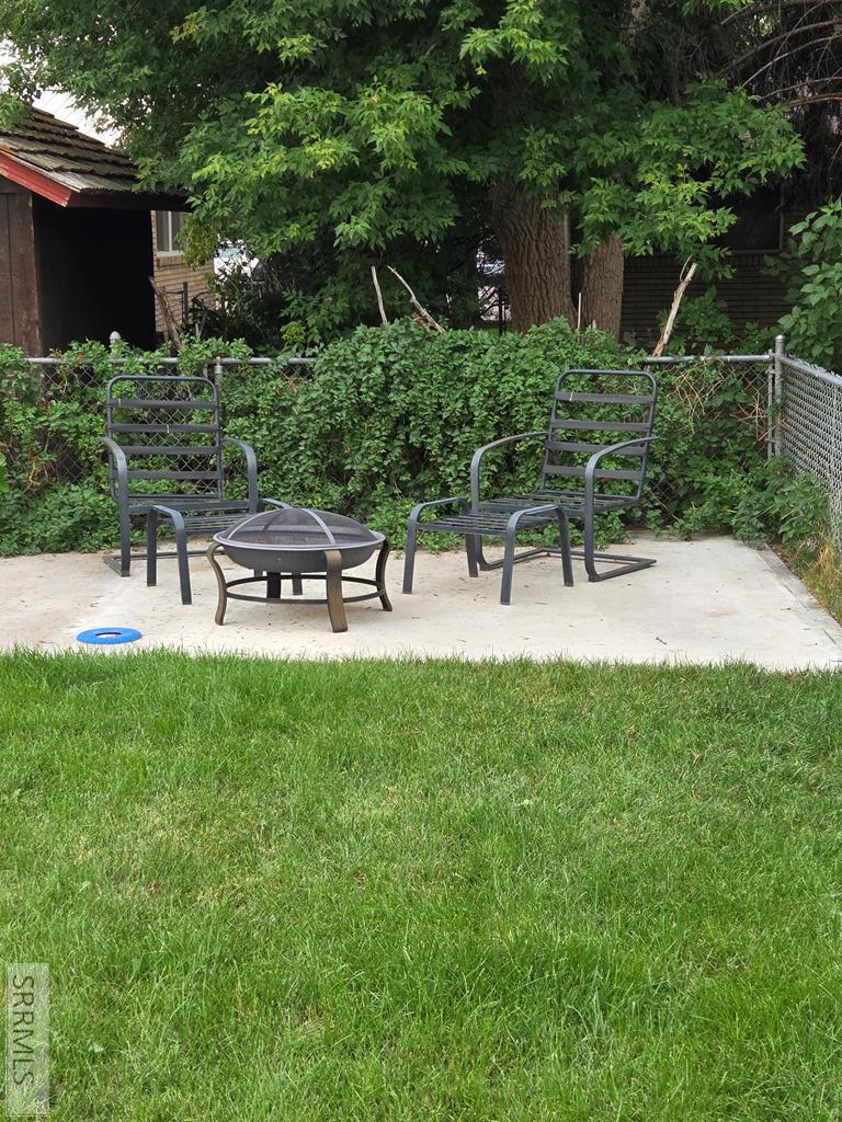 740 Melrose Drive Property Photo 16