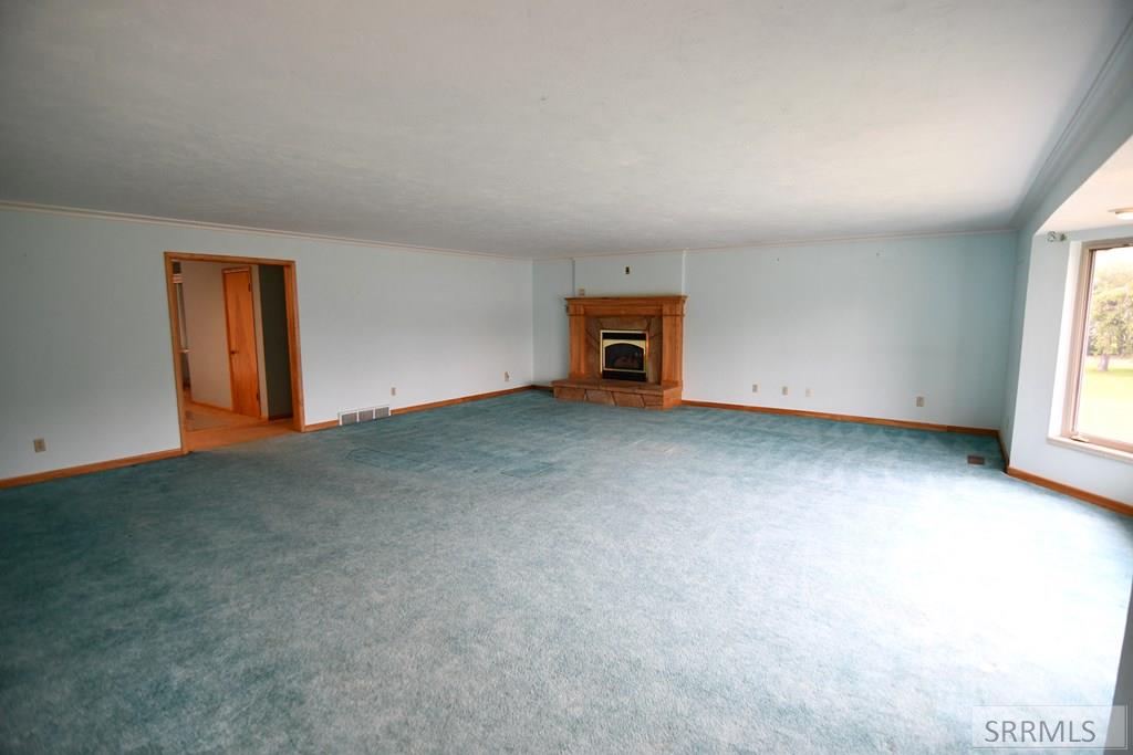 3839 E 12 N Property Photo 4