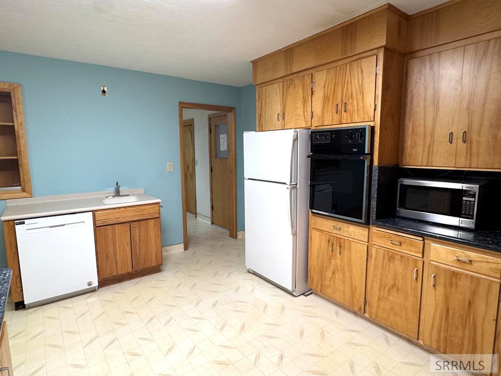 3839 E 12 N Property Photo 10