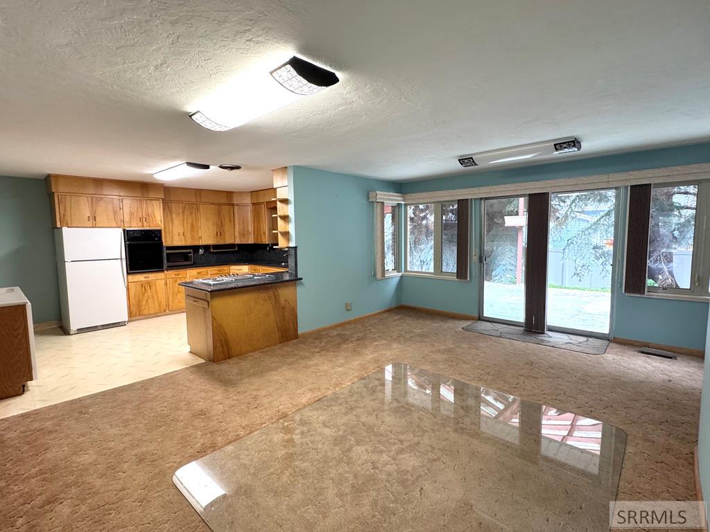 3839 E 12 N Property Photo 11