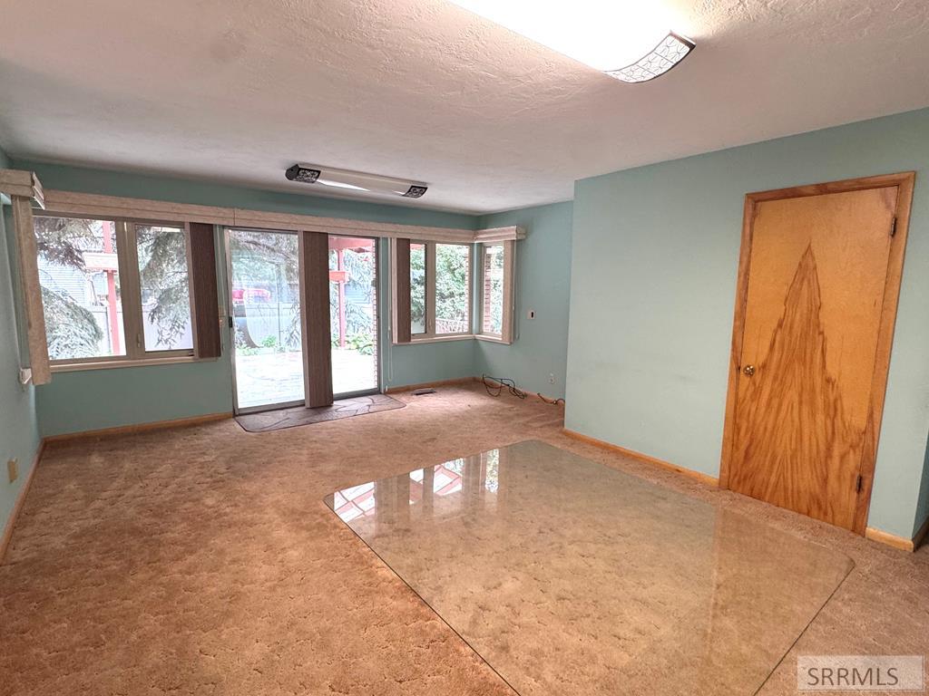 3839 E 12 N Property Photo 12