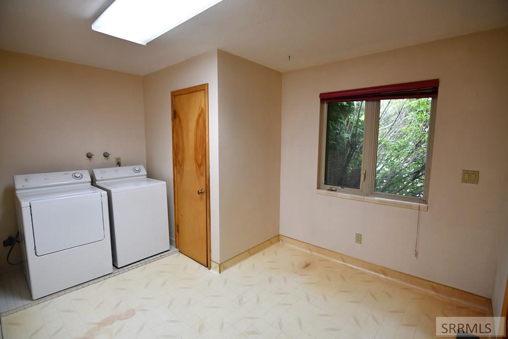3839 E 12 N Property Photo 23