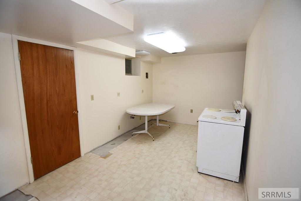 3839 E 12 N Property Photo 33