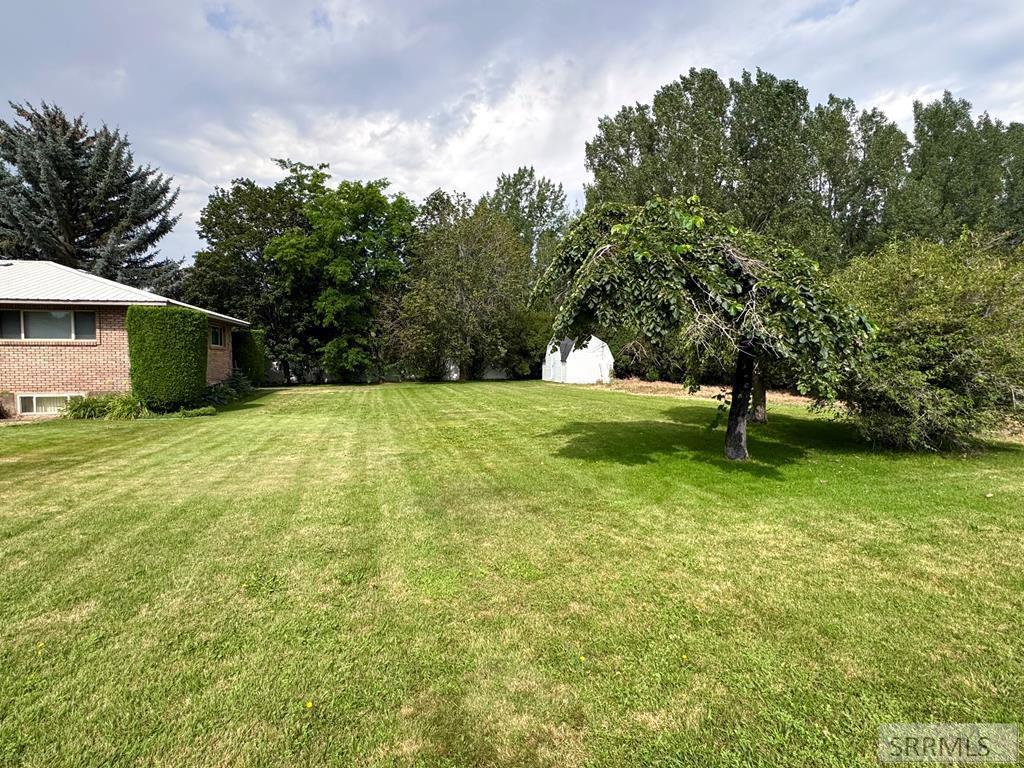 3839 E 12 N Property Photo 36