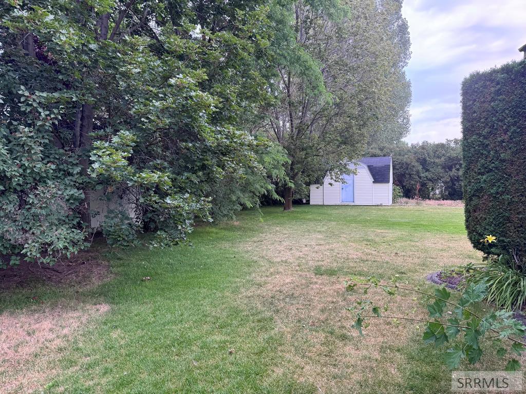 3839 E 12 N Property Photo 39
